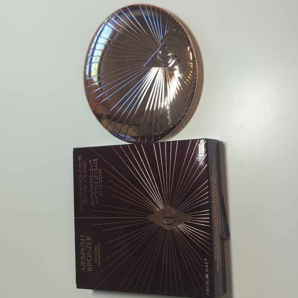 Charlotte Tilbury airbrush bronzer in Shade 1